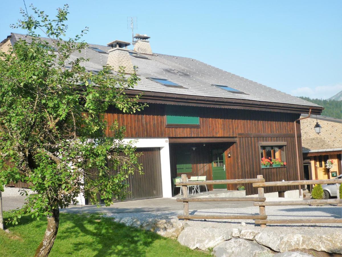 Chalet In Sleeping 12 With Sauna